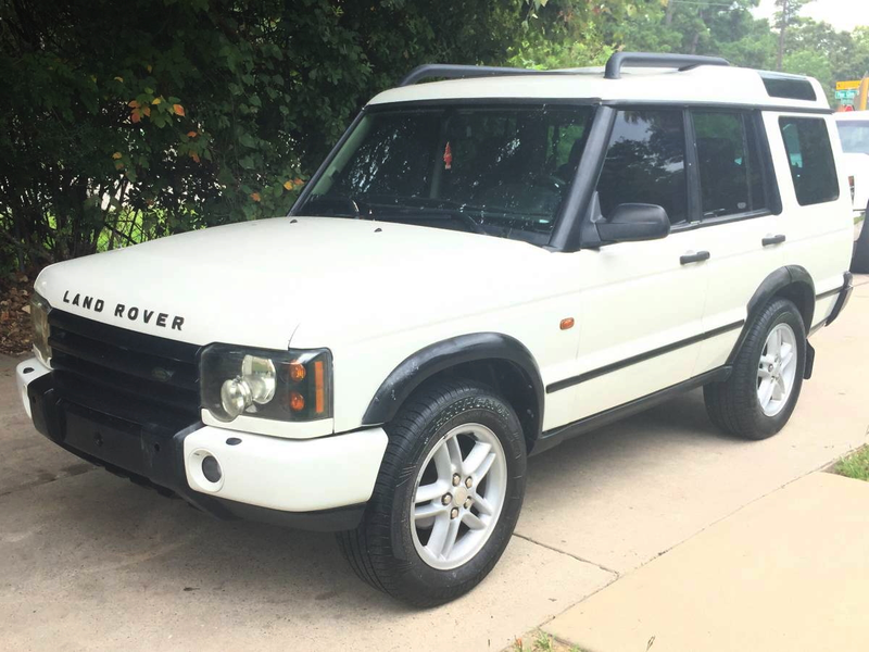 Illustration for article titled At $2,900, Is This 2004 Land Rover Discovery an Amazing Find?